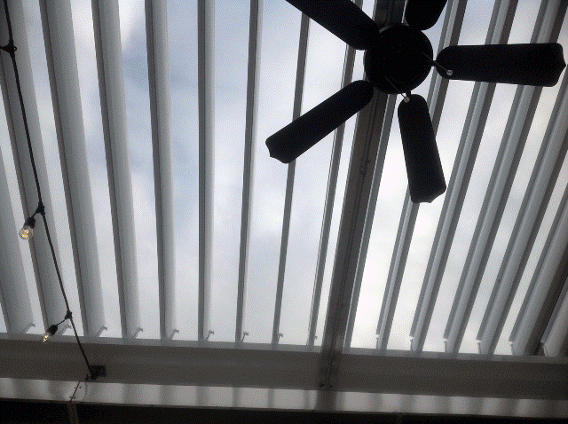 WillyTys-Louv-roof-open-sky