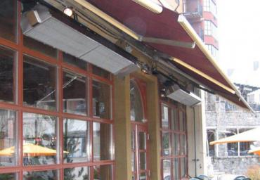 restaurant-patio-heater-awning-mounted