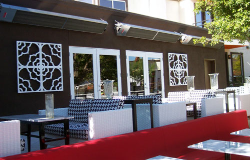 outdoor-restaurant-heating-units-wall-mounted-above-uncovered-patio