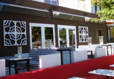 outdoor-restaurant-heating-units-wall-mounted-above-uncovered-patio